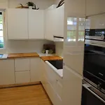 ヴィラ Exklusive Am Wald Mit Garten, Waldzugang Und Sauna ゾーリンゲン