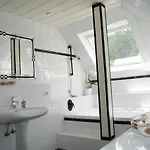 ヴィラ Exklusive Am Wald Mit Garten, Waldzugang Und Sauna *