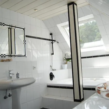 Villa Exklusive Am Wald Mit Garten, Waldzugang Und Sauna *