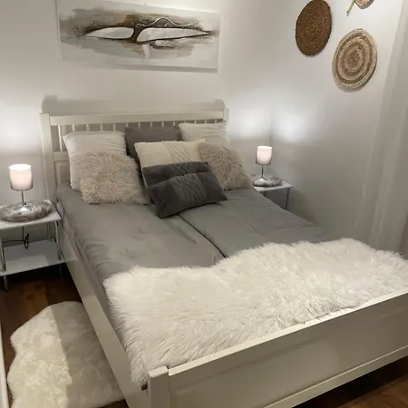 Exklusive Am Wald Mit Garten, Waldzugang Und Sauna Villa