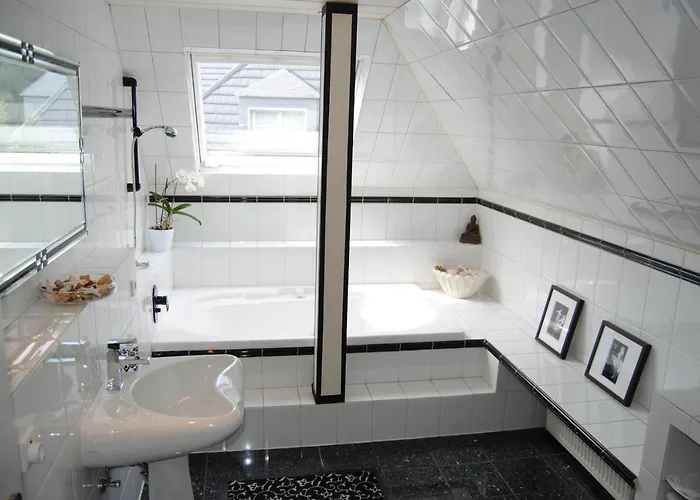 Exklusive Am Wald Mit Garten, Waldzugang Und Sauna Solingen